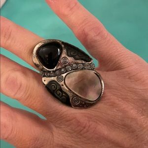 Adjustable modern art ring